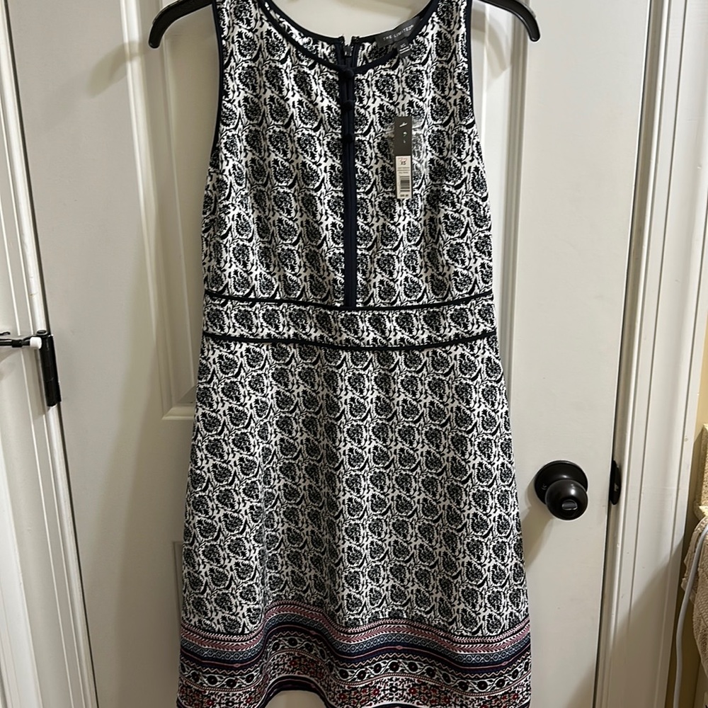 *BNWT*The Limited Navy & White Border Print Sleeveless dress
